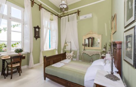 Syros-2-600×403